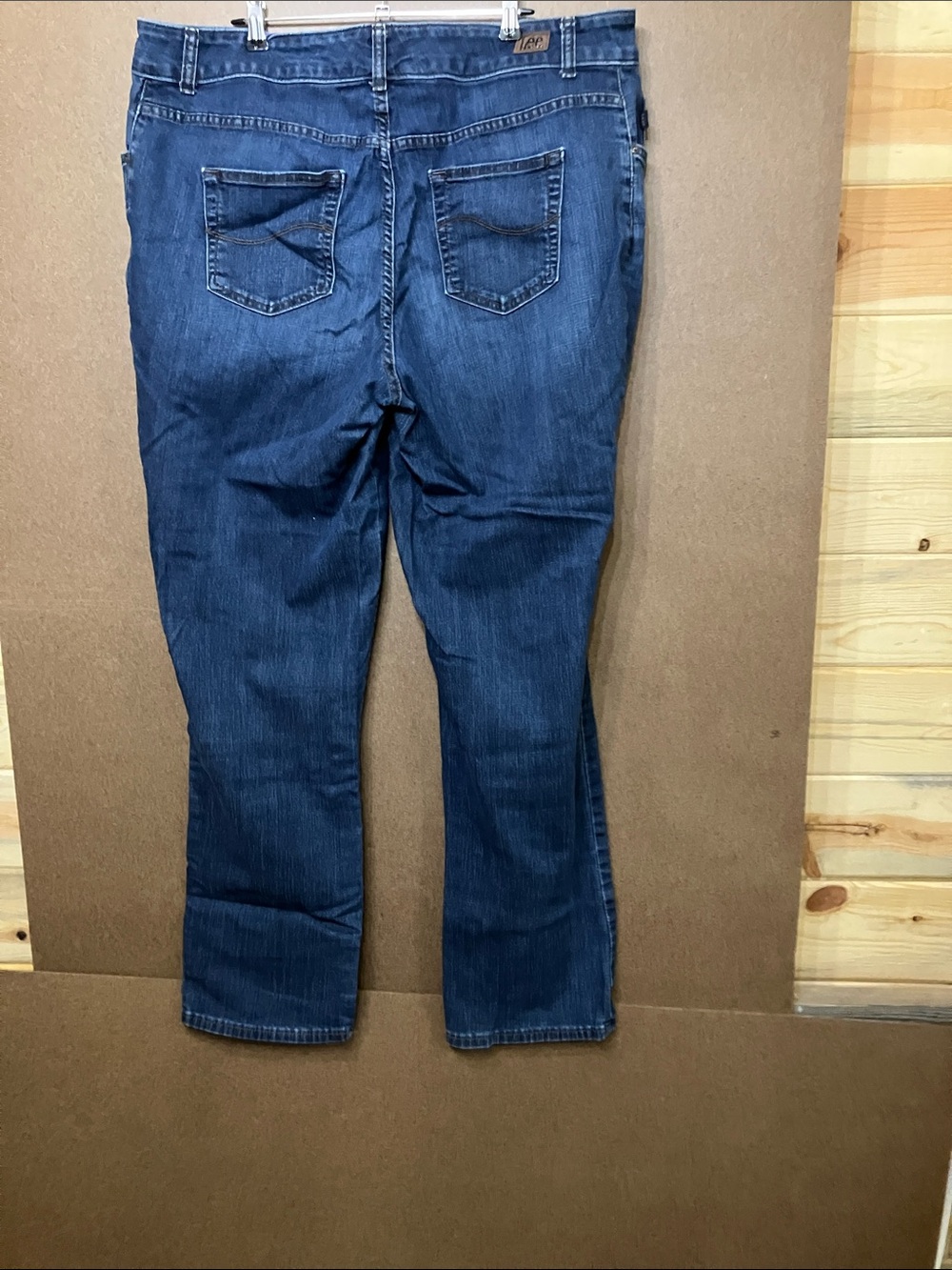 Lee Women's Straight Leg Jeans in Dark Blue - Picture 9 of 10